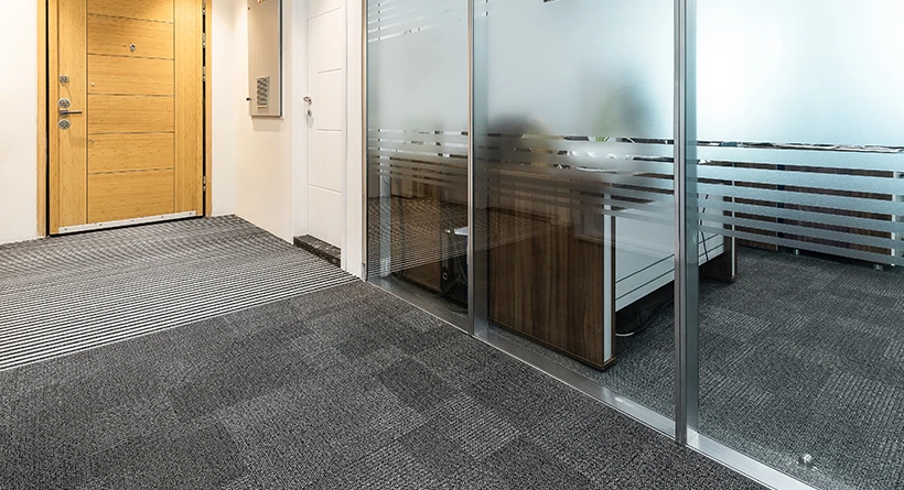 980312-008-820-x-445-001