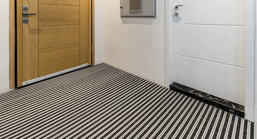 980312-008-820-x-445-002