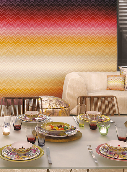 پوستر missoni در اتاق پذیرایی