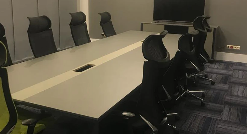 980405-008-820-x-445-004