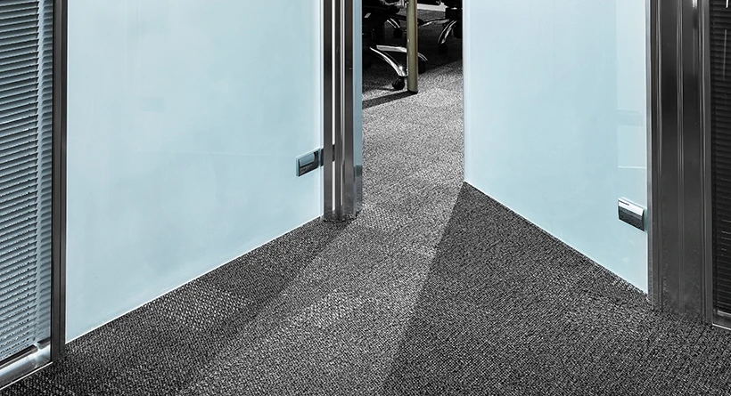 980312-008-820-x-445-009