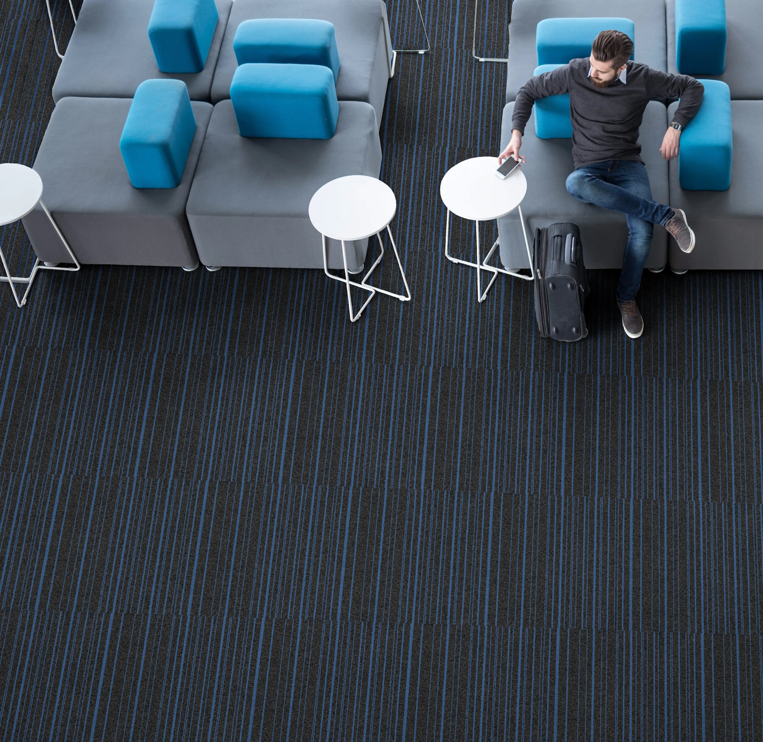 با موکت مرژ با سرعت روی خط زیبایی حرکت کنید